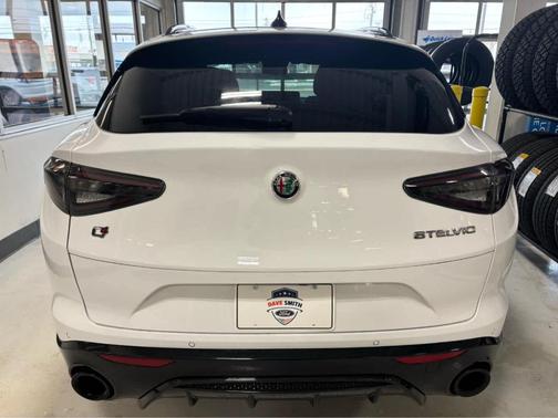 2024 Alfa Romeo Stelvio Veloce