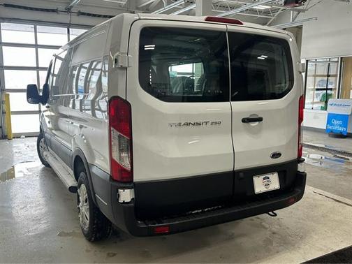 2024 Ford Transit-250 