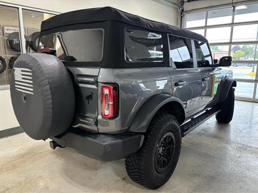 Carbonized Gray Metallic 2024 Ford Bronco Wildtrak