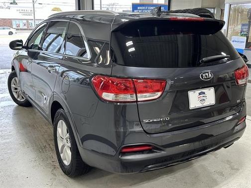 2018 Kia Sorento LX