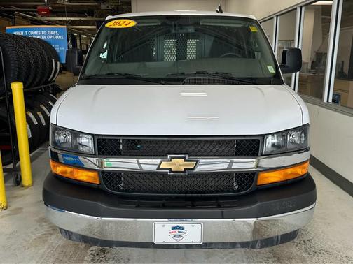 2024 Chevrolet Express 2500 Work Van