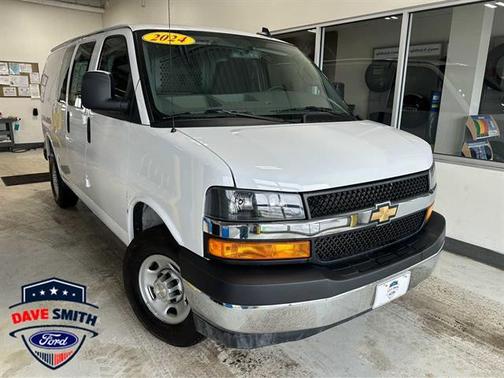 2024 Chevrolet Express 2500 Work Van