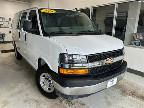 2024 Chevrolet Express 2500 Work Van