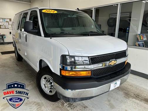 2024 Chevrolet Express 2500 Work Van