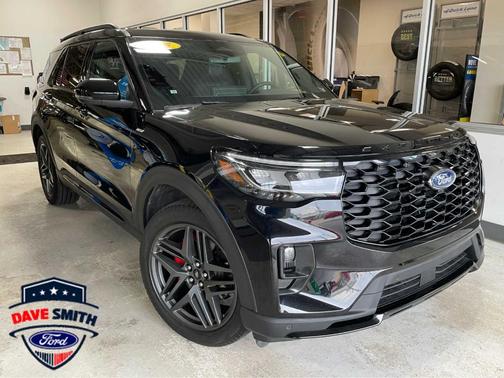 Agate Black 2025 Ford Explorer ST-Line
