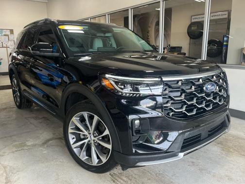 Agate Black 2025 Ford Explorer Platinum