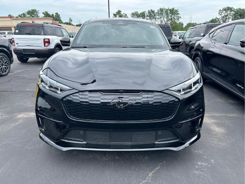 2025 Ford Mustang Mach-E GT