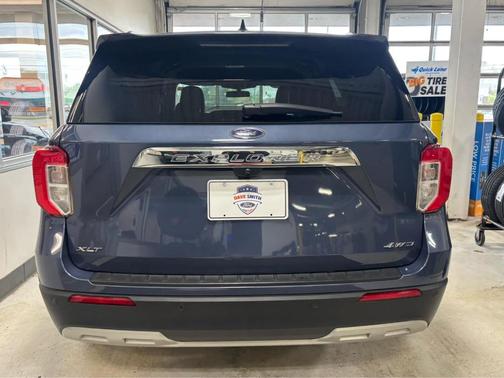 Infinite Blue Metallic Tinted Clearcoat 2021 Ford Explorer XLT