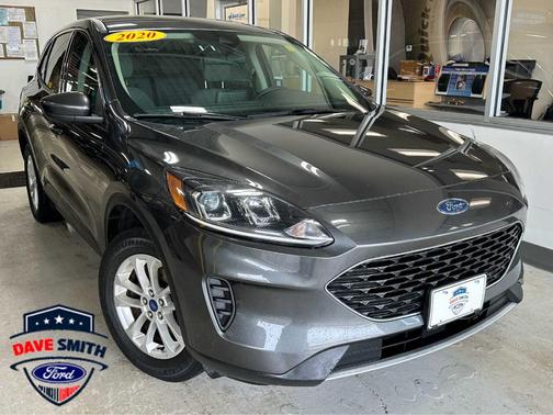 Magnetic Metallic 2020 Ford Escape SE