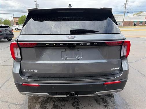 Carbonized Gray 2026 Ford Explorer Active