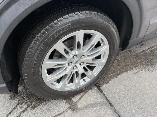Carbonized Gray 2026 Ford Explorer Active
