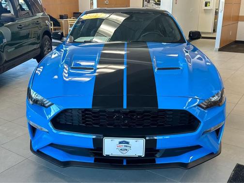 2022 Ford Mustang EcoBoost