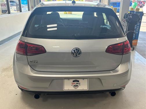 2017 Volkswagen Golf GTI S 4-Door