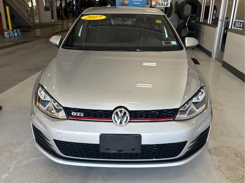 2017 Volkswagen Golf GTI S 4-Door