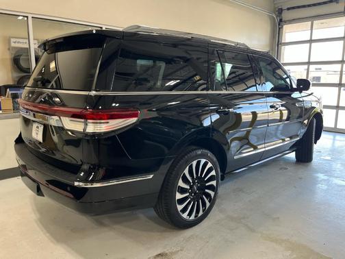 2024 Lincoln Navigator Black Label