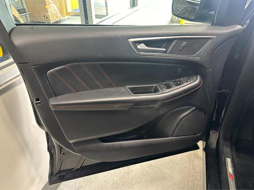 2022 Ford Edge ST-Line