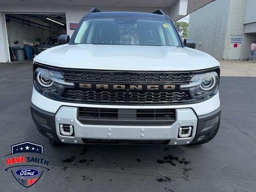 Oxford White 2026 Ford Bronco Sport Badlands