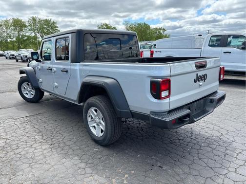 2023 Jeep Gladiator Sport