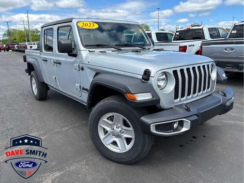2023 Jeep Gladiator Sport