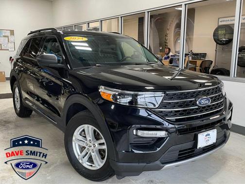 Agate Black Metallic 2023 Ford Explorer XLT