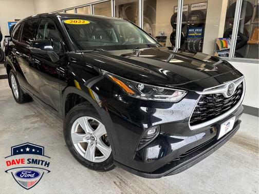2022 Toyota Highlander LE