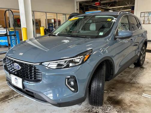 2023 Ford Escape Platinum