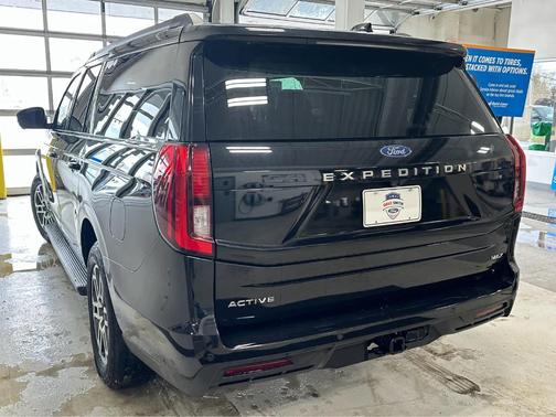2025 Ford Expedition Max Active