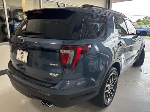 2018 Ford Explorer sport