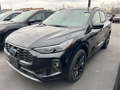 2025 Ford Escape ST-Line Elite