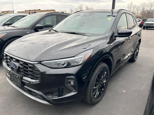2025 Ford Escape ST-Line Elite