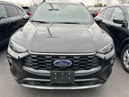 2025 Ford Escape ST-Line Elite