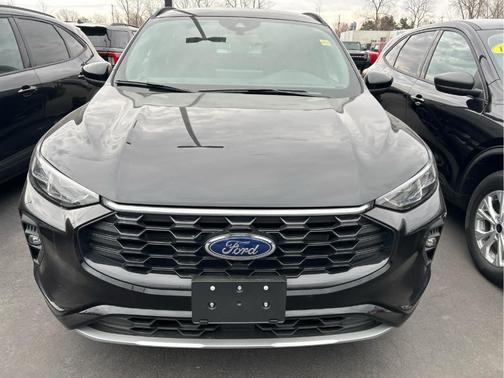 2025 Ford Escape ST-Line Elite