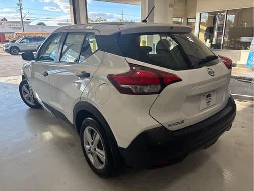 2020 Nissan Kicks S