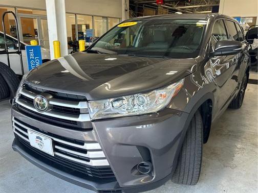 2017 Toyota Highlander LE