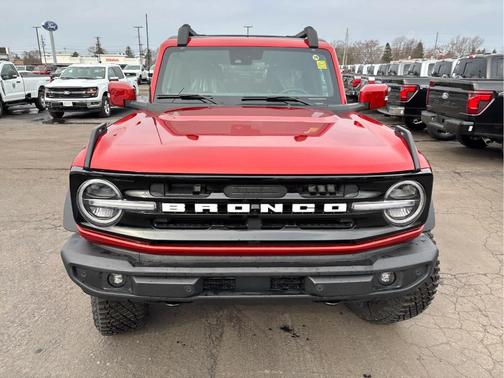 2024 Ford Bronco Outer Banks