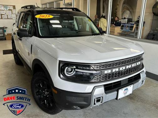 Oxford White 2025 Ford Bronco Sport Badlands
