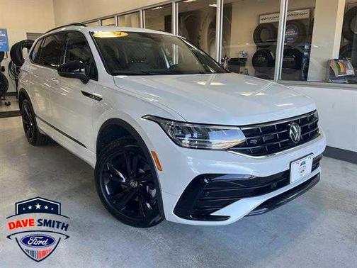 2024 Volkswagen Tiguan 2.0T SE R-Line Black