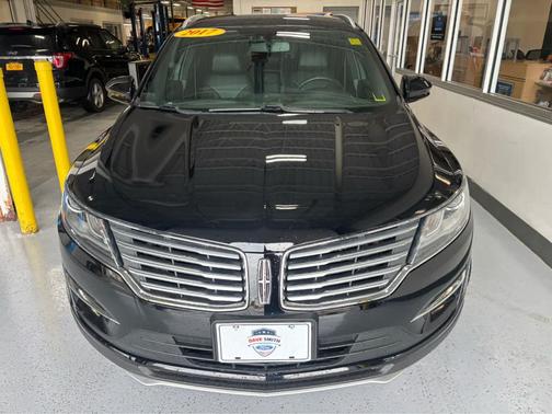 Black Velvet 2017 Lincoln MKC Premiere