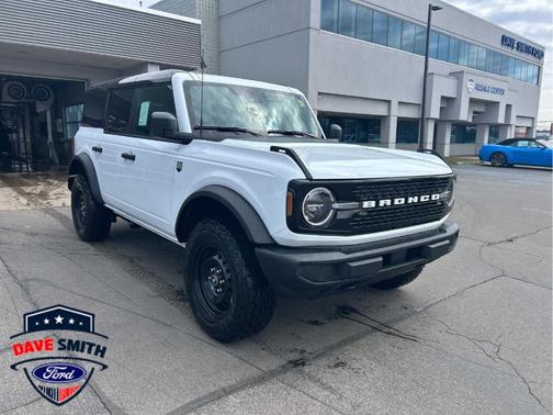 Oxford White 2026 Ford Bronco Big Bend