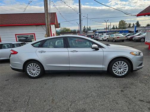2015 Ford Fusion Hybrid S
