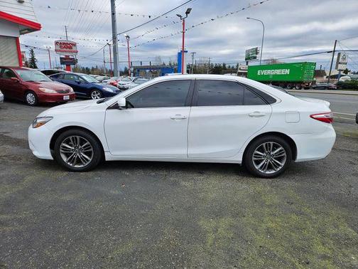2015 Toyota Camry SE