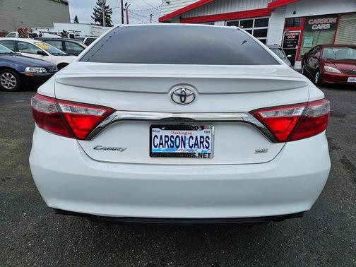 2015 Toyota Camry SE