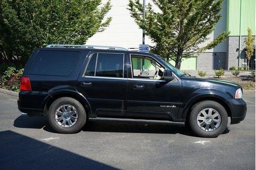2004 Lincoln Navigator Luxury
