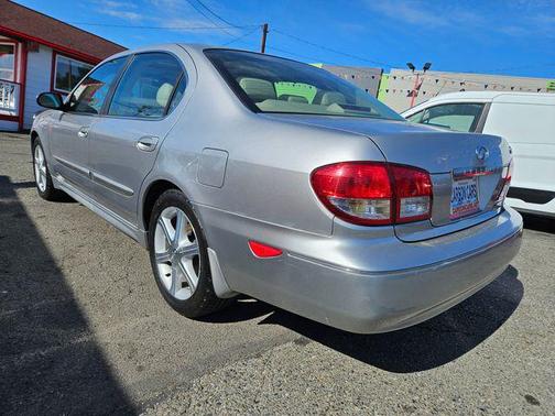 2002 INFINITI I35 Luxury