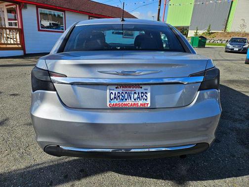 2014 Chrysler 200 LX