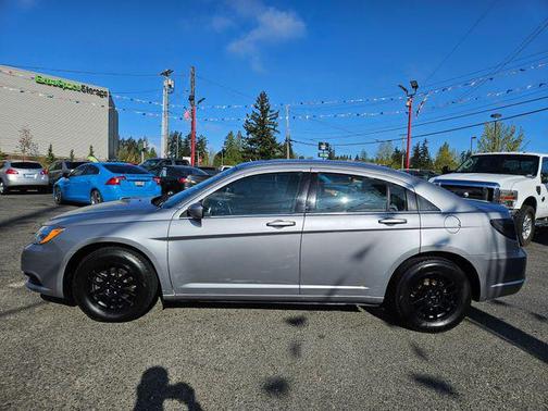 2014 Chrysler 200 LX