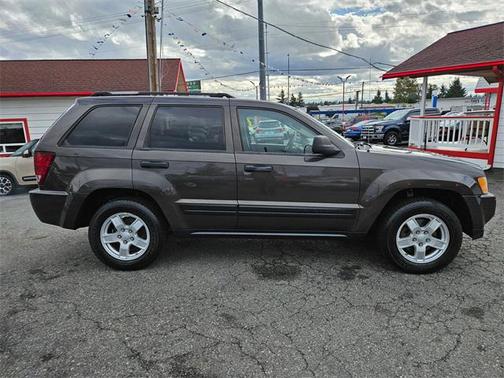 2005 Jeep Grand Cherokee Laredo
