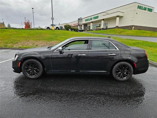 2017 Chrysler 300C Base