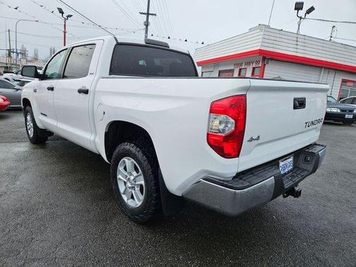 2017 Toyota Tundra SR5