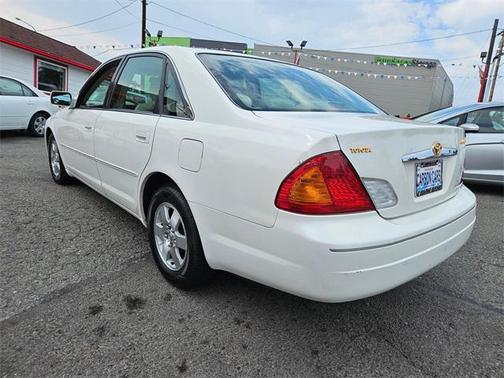 2000 Toyota Avalon XLS
